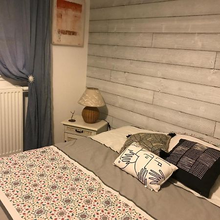 Jolie Chambre Dans Quartier Calme 伊斯内斯 外观 照片