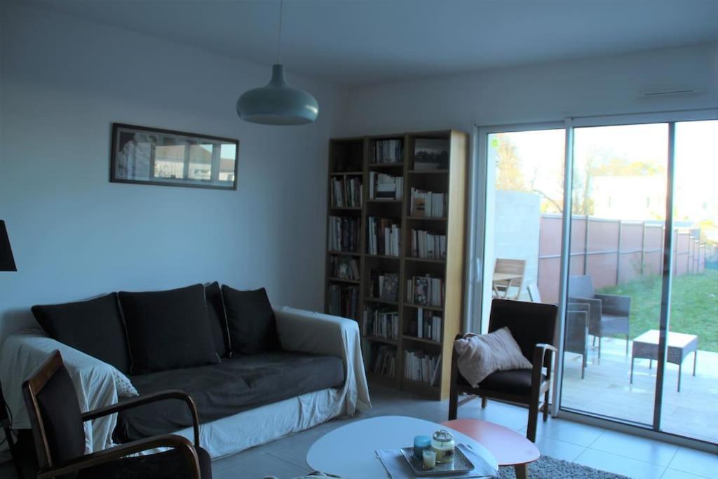 Jolie Chambre Dans Quartier Calme 伊斯内斯 外观 照片